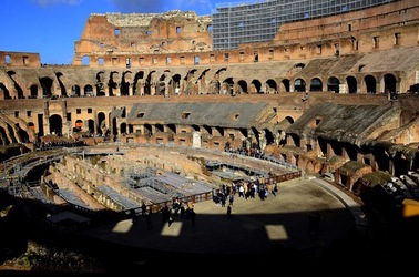 COLOSSEO Roma. Fotografie di Giulio Azzarello ©2020. COLOSSEO Roma. Fotografie di Giulio Azzarello ©2020.
