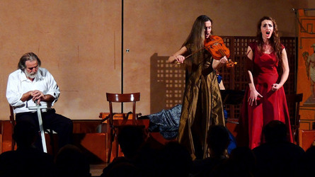 CARLO MAGNO spettacolo epico di e con Mimmo Cuticchio. Fotografie di Giulio Azzarello &copy;2014.