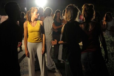 DANZE URBANE contemporanee per le vie di Palermo. Fotografie di Giulio Azzarello &copy;2014.