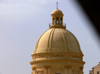 IL BAROCCO DI NOTO in Sicilia panoramiche e particolari. Fotografie di Giulio Azzarello &copy;2014.