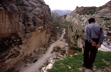 HASANKEYF Anatolia Curdistan. Fotografie di Giulio Azzarello ©2001 2021. HASANKEYF Anatolia Curdistan. Fotografie di Giulio Azzarello ©2001 2021.