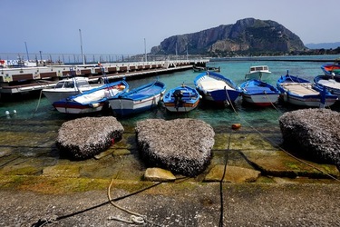 MONDELLO. Fotografie di Giulio Azzarello &copy;2023.