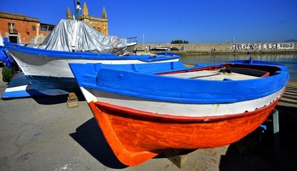 BARCHE da PESCA fotografie di Giulio Azzarello &copy;2019.