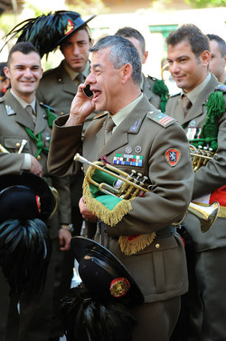 BANDA MUSICALE DEI BERSAGLIERI a Marsala in Sicilia. Fotografie di Giulio Azzarello ©2014. BANDA MUSICALE DEI BERSAGLIERI a Marsala in Sicilia. Fotografie di Giulio Azzarello ©2014.