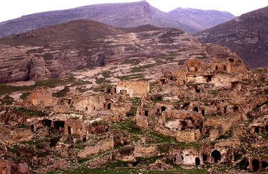 HASANKEYF Anatolia Curdistan. Fotografie di Giulio Azzarello ©2001 2021. HASANKEYF Anatolia Curdistan. Fotografie di Giulio Azzarello ©2001 2021.