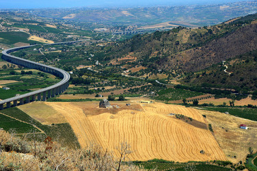 SEGESTA in Sicilia sito archeologico. Fotografie di Giulio Azzarello ©2014.