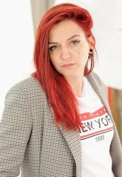 LUCREZIA artista modella attrice. Fotografie di Giulio Azzarello &copy;2018.