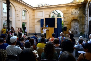 PULCINELLA Napoli. Fotografie di Giulio Azzarello ©2020. PULCINELLA Napoli. Fotografie di Giulio Azzarello ©2020.