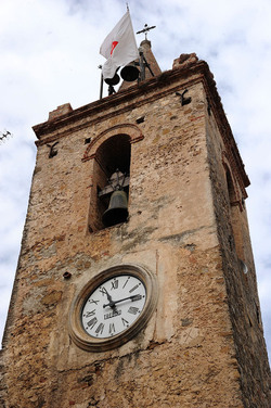 ISNELLO in Sicilia comune e paese del territorio delle madonie. Fotografie di Giulio Azzarello &copy;2014.