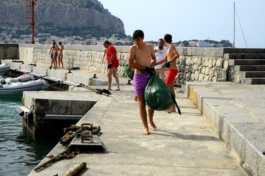 MONDELLO. Fotografe di Giulio Azzarello &copy;2023.