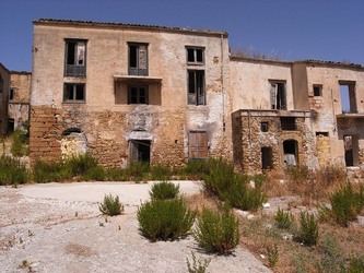 I RUDERI DI POGGIOREALE a Gibellina in Sicilia. Fotografie di Giulio Azzarello ©2014. I RUDERI DI POGGIOREALE a Gibellina in Sicilia. Fotografie di Giulio Azzarello ©2014.