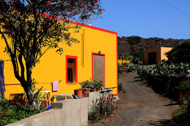 ISOLA DI LINOSA panoramiche e particolari. Fotografie di Giulio Azzarello &copy;2014.