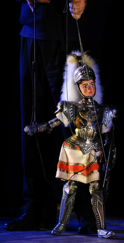 OPERA DEI PUPI di Mimmo Cuticchio in uno spettacolo natalizio a Palermo. Fotografie di Giulio Azzarello ©2014. OPERA DEI PUPI di Mimmo Cuticchio in uno spettacolo natalizio a Palermo. Fotografie di Giulio Azzarello ©2014.