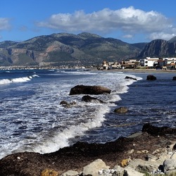 COSTA SICILIANA. Fotografie di Giulio Azzarello &copy;2022.