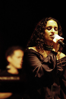 NOA artista musicista israeliana. Fotografie di Giulio Azzarello &copy;2014.