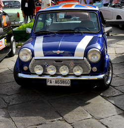 RADUNO di auto classiche MiniCooper. Fotografie di Giulio Azzarello &copy;2016.