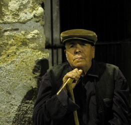 ANZIANI fotografie di Giulio Azzarello &copy;2014.