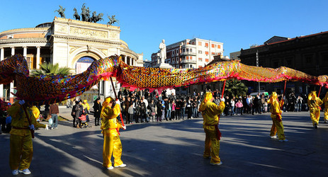 CAPODANNO CINESE panoramiche e particolari. Fotografie di Giulio Azzarello &copy;2014.