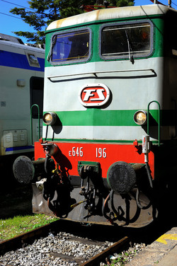 Il treno storico delle ferrovie italiane. Fotografie di Giulio Azzarello &copy;2017.