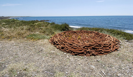 ARTE CONTEMPORANEA A PIRGI sito e riserva archeologica. Fotografie di Giulio Azzarello &copy;2014.