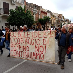 AFROCHE. Fotografie di Giulio Azzarello ©2024. AFROCHE. Fotografie di Giulio Azzarello ©2024.