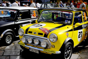 RADUNO di auto classiche MiniCooper. Fotografie di Giulio Azzarello &copy;2016.