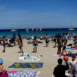 MONDELLO. Fotografie di Giulio Azzarello &copy;2024.