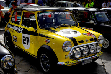 RADUNO di auto classiche MiniCooper. Fotografie di Giulio Azzarello &copy;2016.
