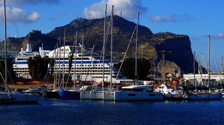 PALERMO. Fotografie di Giulio Azzarello &copy;2022.