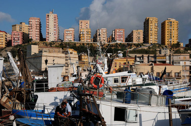 PORTO EMPEDOCLE in Sicilia. Fotografie di Giulio Azzarello &copy;2014.