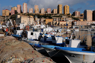 PORTO EMPEDOCLE in Sicilia. Fotografie di Giulio Azzarello &copy;2014.