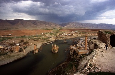HASANKEYF Kurdistan turco. Fotografie di Giulio Azzarello ©2001 2022. HASANKEYF Kurdistan turco. Fotografie di Giulio Azzarello ©2001 2022.