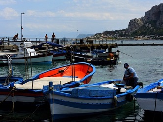 MONDELLO fotografie di Giulio Azzarello &copy;2020.
