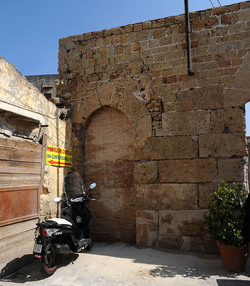 CASTELLO di Mare dolce a Palermo archeo sito arabo normanno panoramiche e particolari. Fotografie di Giulio Azzarello &copy;2014.