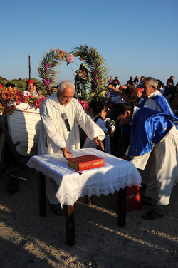 PROCESSIONE RELIGIOSA DEL MARE a Linosa. Fotografie di Giulio Azzarello ©2014. PROCESSIONE RELIGIOSA DEL MARE a Linosa. Fotografie di Giulio Azzarello ©2014.