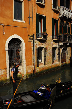 CENTRO STORICO DI VENEZIA fotografie di Giulio Azzarello ©2016. CENTRO STORICO DI VENEZIA fotografie di Giulio Azzarello ©2016.