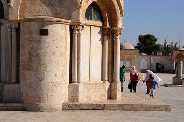 LA CITTA SANTA DI GERUSALEMME fotografie di Giulio Azzarello ©2104. LA CITTA SANTA DI GERUSALEMME fotografie di Giulio Azzarello ©2104.