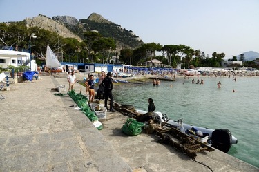 MONDELLO. Fotografe di Giulio Azzarello &copy;2023.