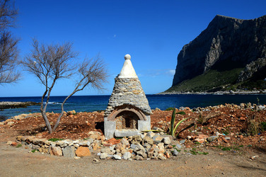 CAPO GALLO riserva marina e naturalistica a Palermo panoramiche e particolari. Fotografie di Giulio Azzarello ©2014. CAPO GALLO riserva marina e naturalistica a Palermo panoramiche e particolari. Fotografie di Giulio Azzarello ©2014.
