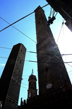 BOLOGNA centro storico. Fotografie di Giulio Azzarello &copy;2018.