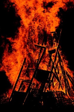 LA VAMPA DI SAN GIUSEPPE a Palermo. Fotografie di Giulio Azzarello ©2018. LA VAMPA DI SAN GIUSEPPE a Palermo. Fotografie di Giulio Azzarello ©2018.