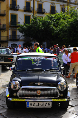 RADUNO di auto classiche MiniCooper. Fotografie di Giulio Azzarello &copy;2016.