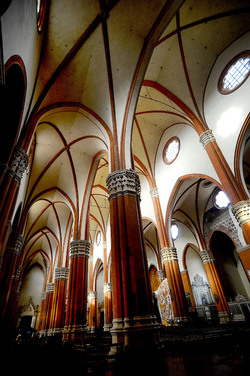 BOLOGNA centro storico. Fotografie di Giulio Azzarello ©2016. BOLOGNA centro storico. Fotografie di Giulio Azzarello ©2016.
