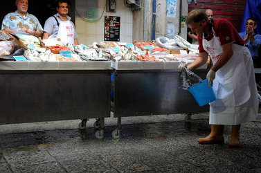 ASTA DEL PESCE ALLA VUCCIRIA di Palermo. Fotografie di Giulio Azzarello &copy;2014.