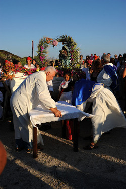 PROCESSIONE RELIGIOSA DEL MARE a Linosa. Fotografie di Giulio Azzarello ©2014. PROCESSIONE RELIGIOSA DEL MARE a Linosa. Fotografie di Giulio Azzarello ©2014.