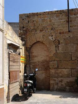 CASTELLO di Mare dolce a Palermo archeo sito arabo normanno panoramiche e particolari. Fotografie di Giulio Azzarello &copy;2014.