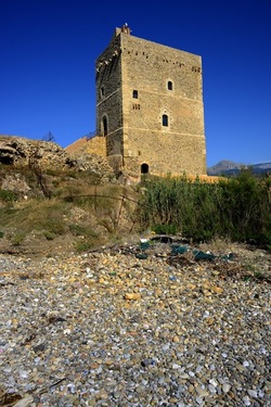 CASTELLO di Campofelice di Roccella. Fotografie di Giulio Azzarello &copy;2020.