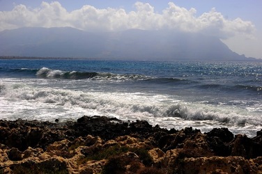 PAESAGGIO SICILIANO di MARE. Fotografia di Giulio Azzarello &copy;2018.