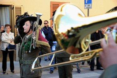 BANDA MUSICALE DEI BERSAGLIERI a Marsala in Sicilia. Fotografie di Giulio Azzarello ©2014. BANDA MUSICALE DEI BERSAGLIERI a Marsala in Sicilia. Fotografie di Giulio Azzarello ©2014.