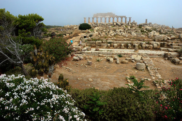 SELINUNTE il sito e parco archeologico. Fotografie di Giulio Azzarello &copy;2014.